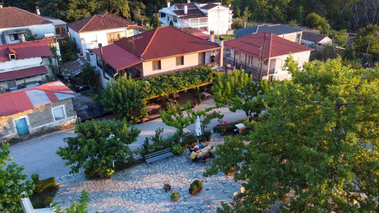 Arados Family Residence Kalampáka Buitenkant foto